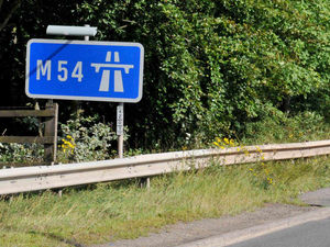 Supporting image for story: Delays as crash closes one lane on M54