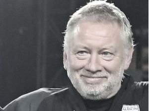 Supporting image for story: West Brom confirm death of club doctor Julian Widdowson