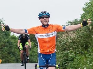 Supporting image for story: Palmer springs a surprise as he powers his way to victory