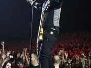 Supporting image for story: Green Day red hot at the LG Arena