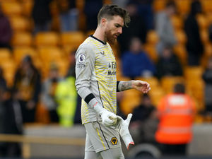 Supporting image for story: Wolves goalkeeper Jose Sa told to fight to be Portugal No.1