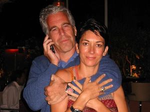 Supporting image for story: Maxwell told US politicians she remained silent in Epstein probe on legal advice