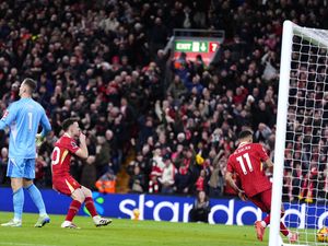 Supporting image for story: Diogo Jota rescues point for 10-man Liverpool against Fulham