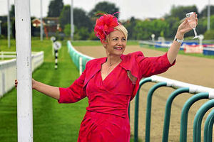 Supporting image for story: One for the ladies at Wolverhampton Racecourse