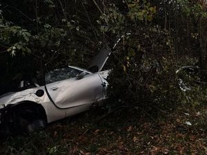 Supporting image for story: Driver left trapped after Himley Road crash