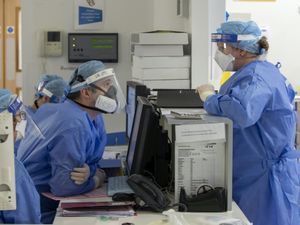 Supporting image for story: UK records highest daily Covid-19 death toll since April