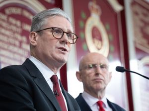 Supporting image for story: Keir Starmer vows to ‘close door on Putin’ with GB Energy