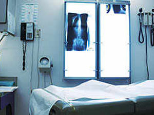 Supporting image for story: One in 10 NHS staff attacked