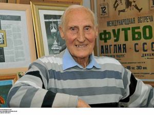 Supporting image for story: Family tells of reunions after losing Bert Williams