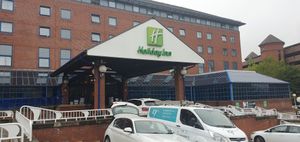 Carrying the familiar livery, the hotel is set inside the bustling centre of Sutton