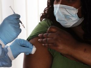 Supporting image for story: Covid infections drop in England but level off in Scotland and Northern Ireland