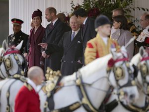 Supporting image for story: Kate joins welcoming party for Emir of Qatar’s state visit