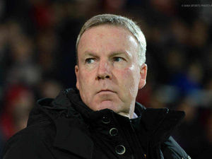 Supporting image for story: Watch: Wolves fume over referee's decisions