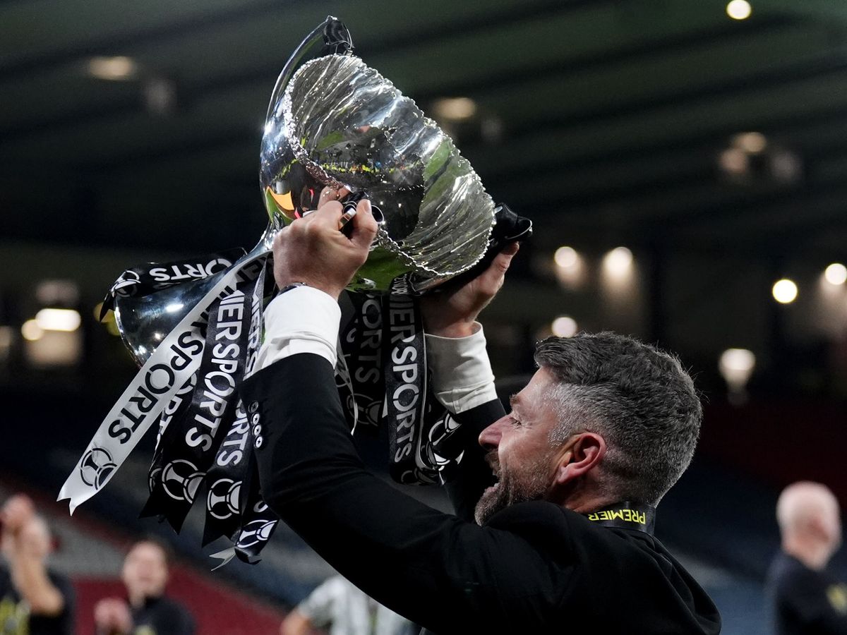 St Mirren boss Stephen Robinson wants others to take limelight after cup glory