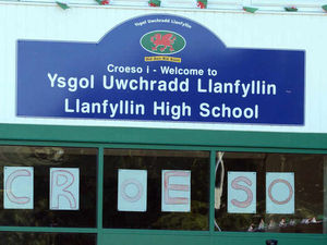 Supporting image for story: Welsh Assembly asked to step in over Llanfyllin School row