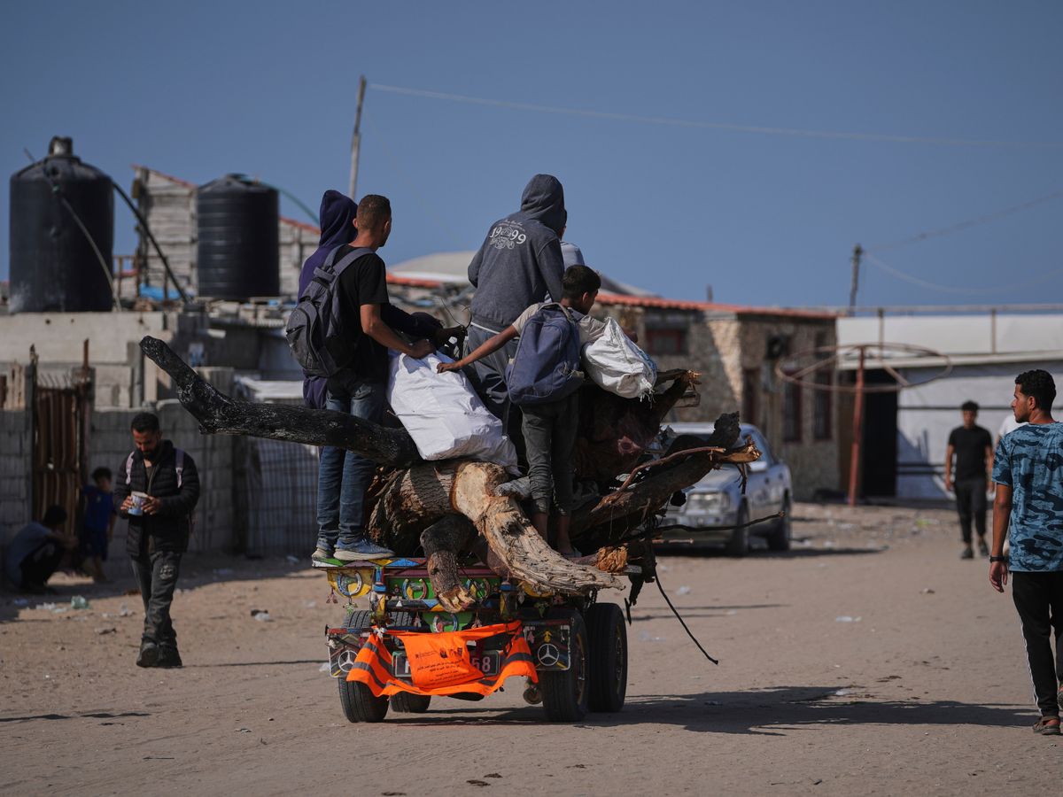 Four killed by Israeli fire near aid point, Palestinians say