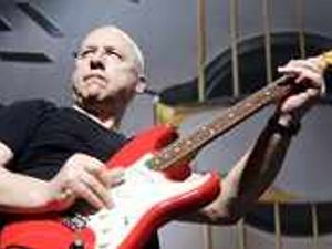 Supporting image for story: Knopfler to play at the LG
