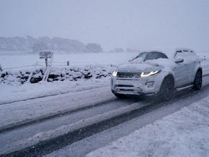 Supporting image for story: Waze adds snow warning feature to mapping service