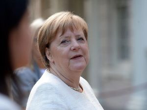 Supporting image for story: Leo Varadkar welcomes German Chancellor to Dublin for Brexit talks