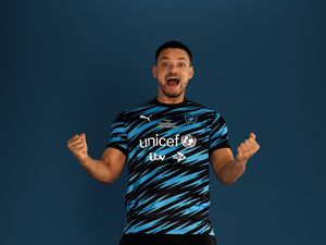 Supporting image for story: Steven Bartlett determined World XI team will win Soccer Aid