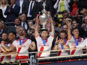 Supporting image for story: Willie Peters had faith in Mikey Lewis kick as Hull KR clinch Challenge Cup