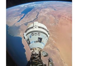 Supporting image for story: Nasa says no return date yet for astronauts and Boeing capsule at space station