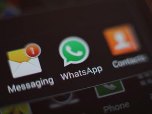 Supporting image for story: WhatsApp launches an app for small businesses to speak to customers directly