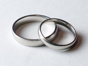 Supporting image for story: Insecure star Issa Rae announces marriage in unusual manner