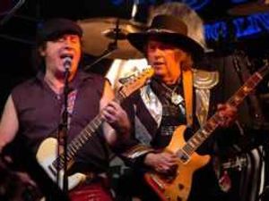 Supporting image for story: Slade to headline county festival