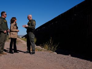 Supporting image for story: Biden administration doubles down on tough asylum restrictions at border