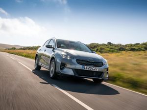 Supporting image for story: UK Drive: The Kia XCeed PHEV is an efficient but impractical crossover