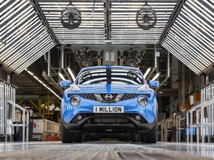 Supporting image for story: One millionth Nissan Juke rolls off Sunderland production line