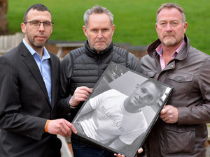 Supporting image for story: Family of young man stabbed to death in nightclub set to meet with minister over push for change