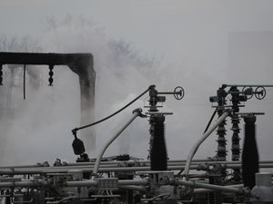 Supporting image for story: Substation fire that shut Heathrow Airport to cost it ‘tens of millions’