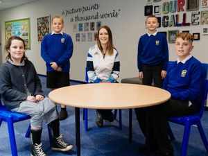Supporting image for story: Paralympian archer's golden visit to Telford school