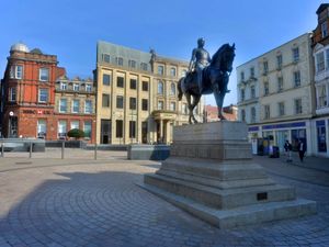 Supporting image for story: WATCH: High streets suffer with coronavirus lockdown in force 