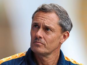 Supporting image for story: Paul Hurst wants his Shrewsbury players to be up for the fight 