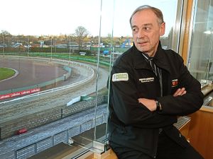 Supporting image for story: Wolverhampton Wolves hoping to reach summit in front of their loyal fans