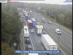 Supporting image for story: Delays on M6 after lorry crash
