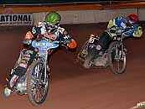 Supporting image for story: Battling Wolves lose out