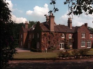 Supporting image for story: Demonstration against "inhumane" treatment of staff and residents