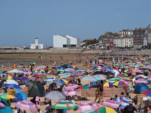 Supporting image for story: Monday set to be one of the hottest June days ever with temperatures to hit 34C