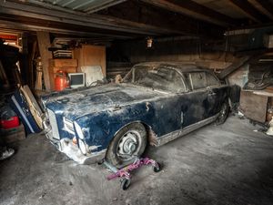 Supporting image for story: Rare Facel Vega unearthed from a garage after nearly 50 years is heading to auction