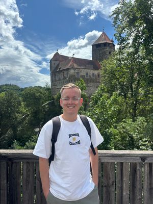 The castle in nearby Stadtschlaining was quite the sight.