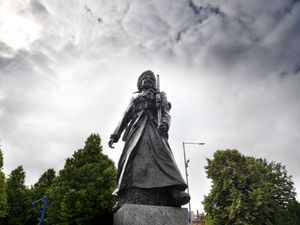 Supporting image for story: Iconic statue commemorating the Lions of the Great War gets refresh ahead of war anniversary