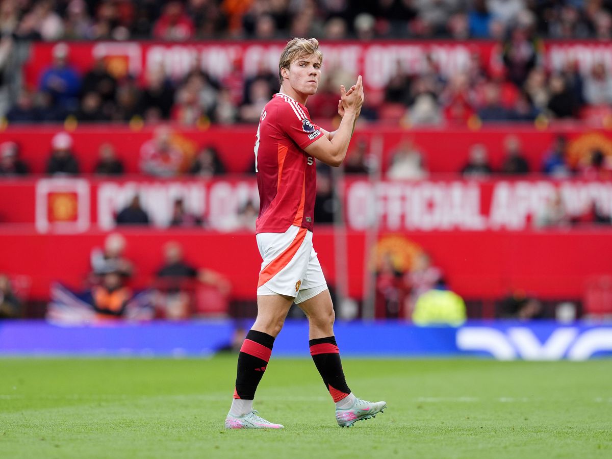 Man Utd&rsquo;s Rasmus Hojlund joins Napoli on loan while Antony returns to Real Betis