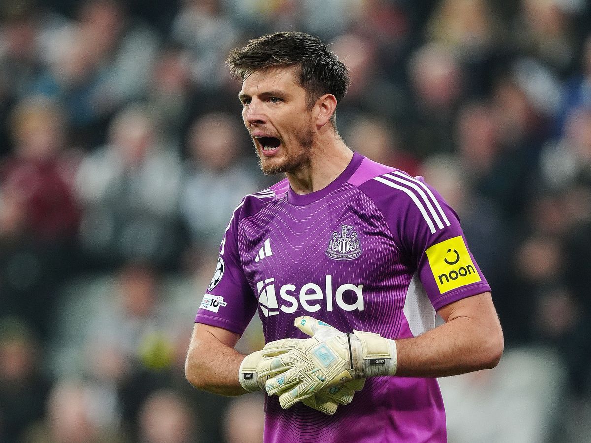 Eddie Howe defends Nick Pope after error leads to Newcastle collapse in France