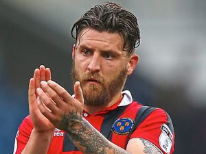 Supporting image for story: Gary Deegan to part Shrewsbury Town on good terms, says Paul Hurst