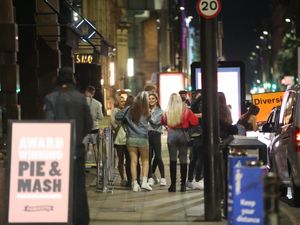 Supporting image for story: Pubs in northern England could be closed in new Covid crackdown