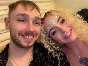 Supporting image for story: Venue gives bride, 23, her 'dream wedding' for free after cancer returns for third time